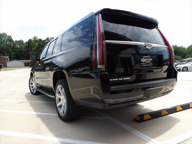 used 2017 Cadillac Escalade ESV car, priced at $26,995