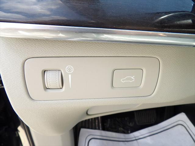 used 2019 Volvo XC90 car, priced at $18,995
