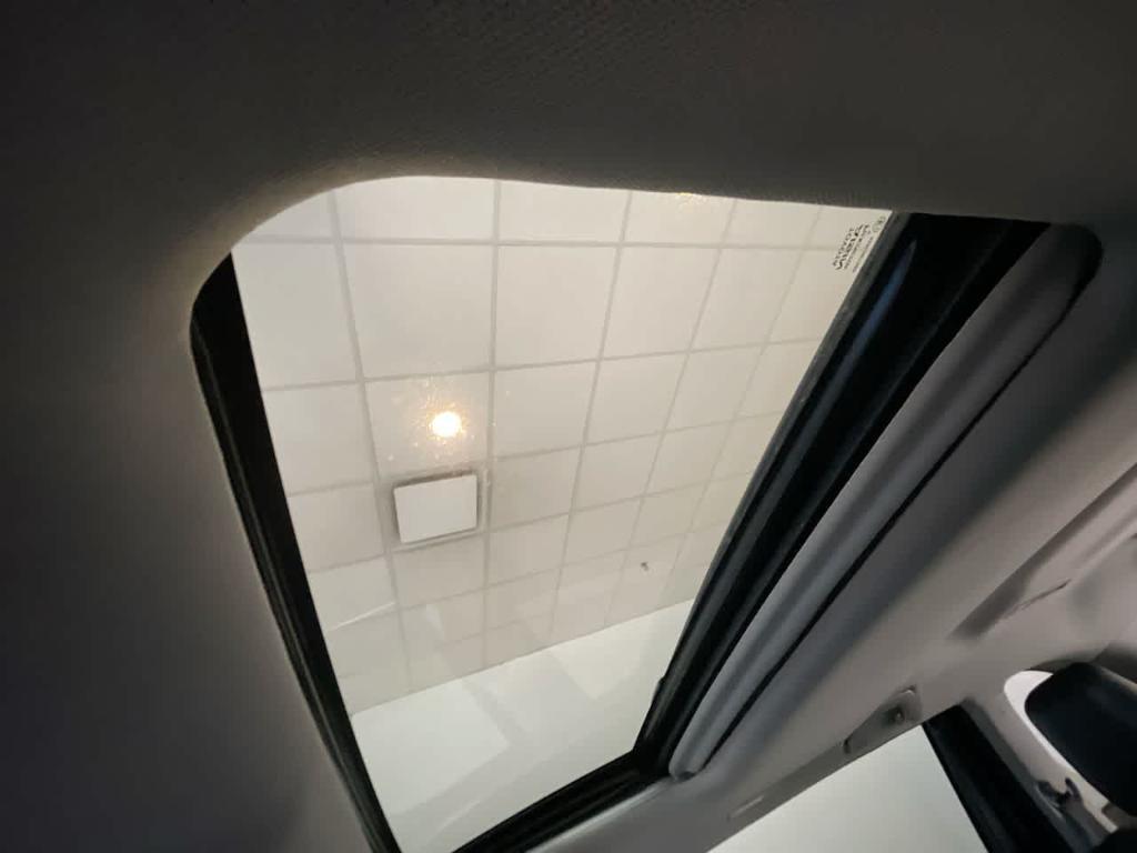 used 2016 Toyota Highlander car, priced at $17,056