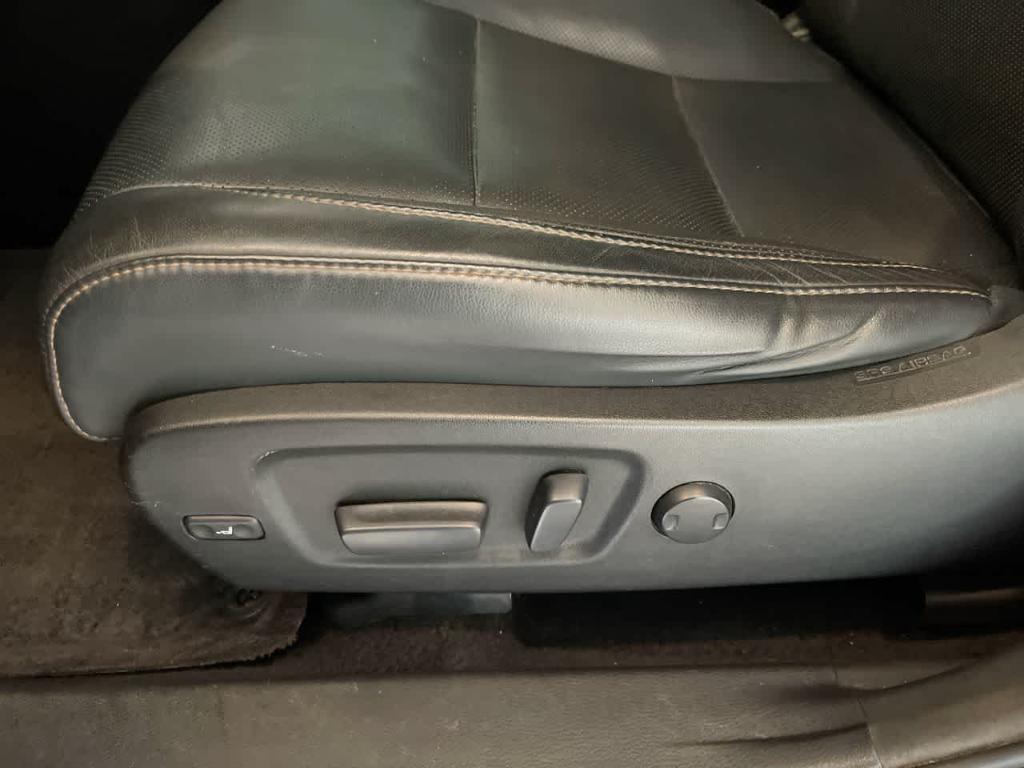 used 2016 Toyota Highlander car, priced at $17,056