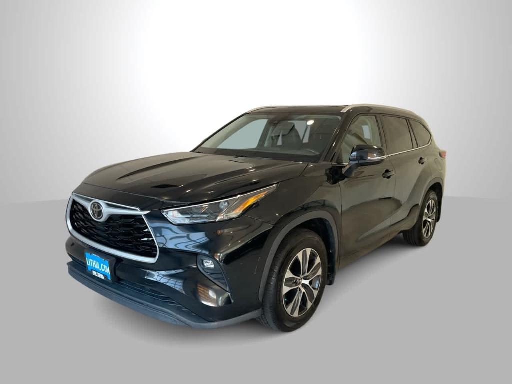 used 2022 Toyota Highlander car, priced at $31,852