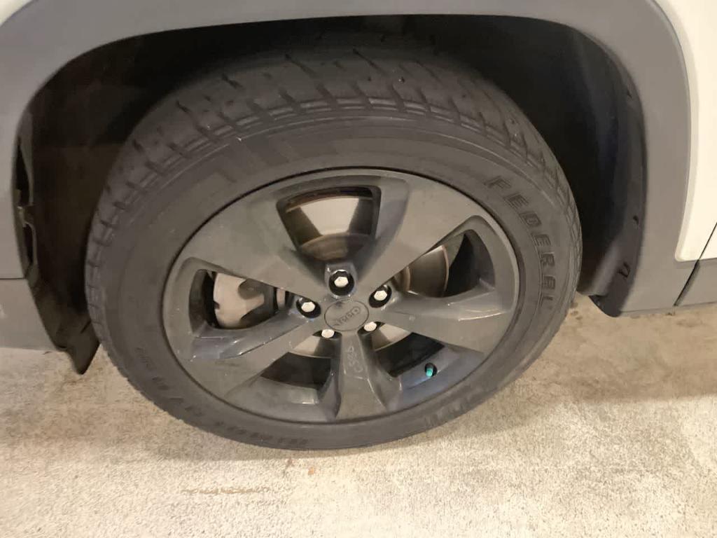 used 2019 Jeep Cherokee car, priced at $10,953