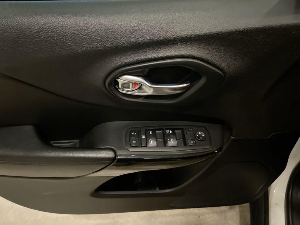 used 2019 Jeep Cherokee car, priced at $10,953