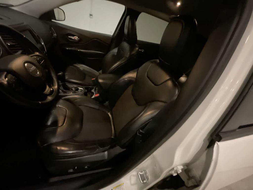 used 2019 Jeep Cherokee car, priced at $10,953