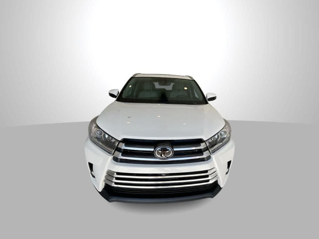 used 2018 Toyota Highlander car, priced at $28,905