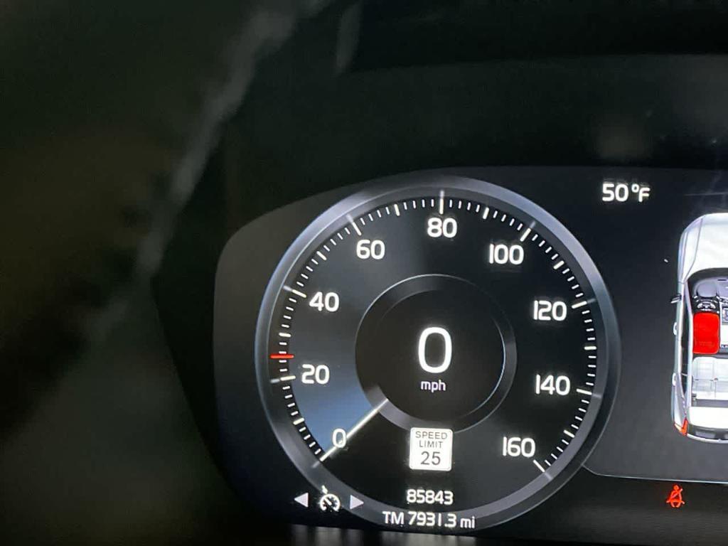 used 2022 Volvo XC40 car, priced at $19,031