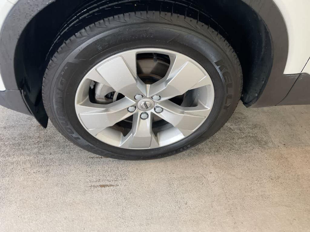 used 2022 Volvo XC40 car, priced at $19,031