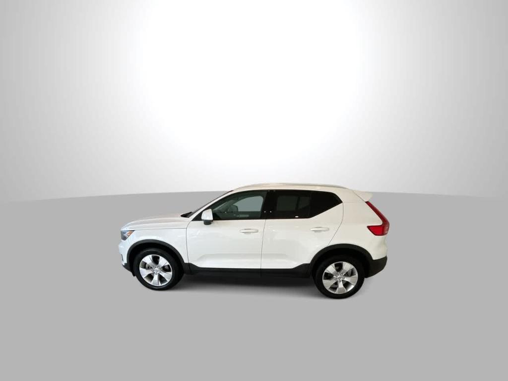 used 2022 Volvo XC40 car, priced at $19,031
