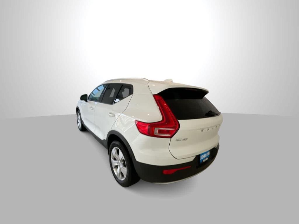 used 2022 Volvo XC40 car, priced at $19,031