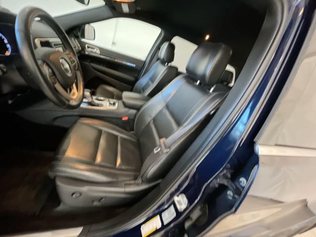 used 2017 Jeep Grand Cherokee car, priced at $13,787