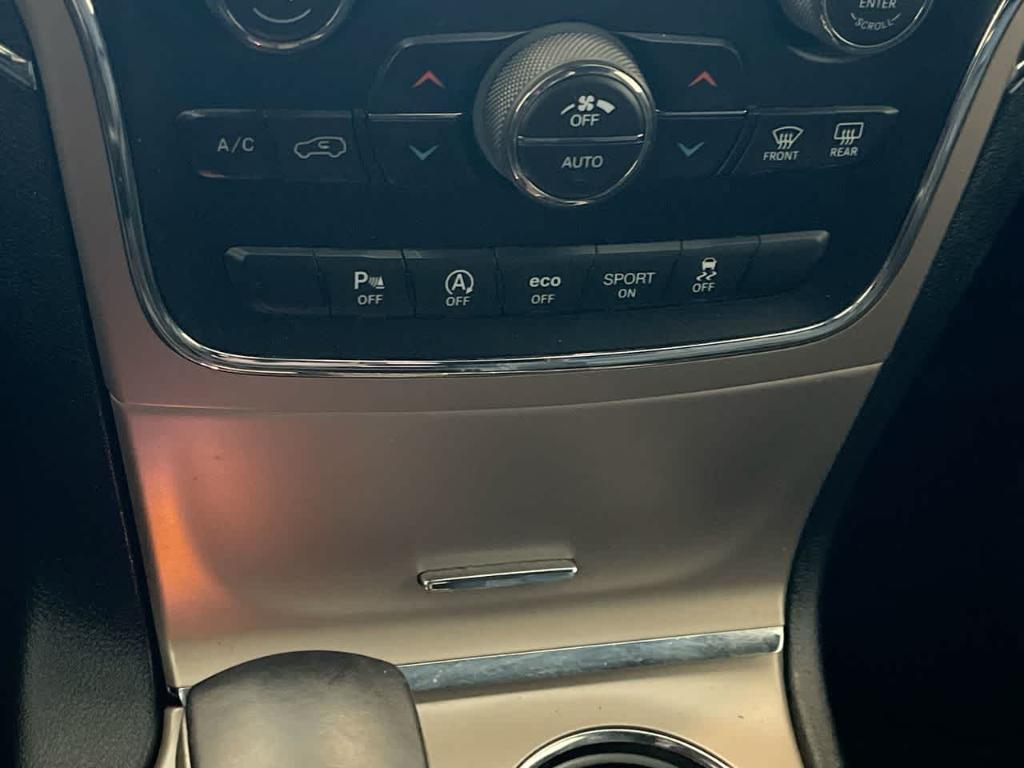 used 2017 Jeep Grand Cherokee car, priced at $13,787