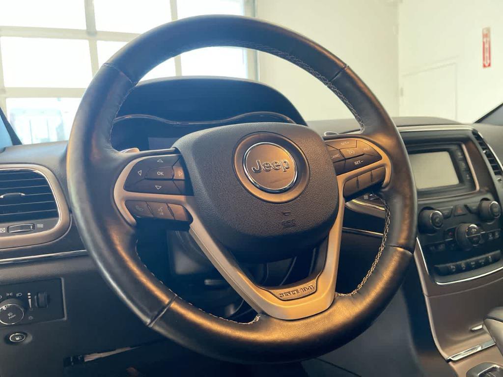 used 2017 Jeep Grand Cherokee car, priced at $13,787