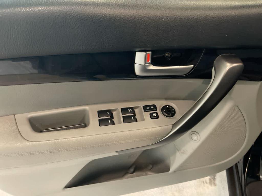 used 2014 Kia Sorento car, priced at $8,167