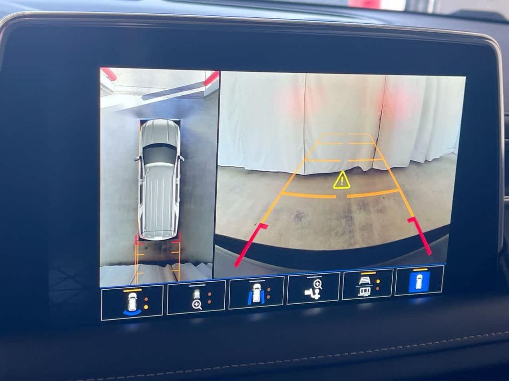 used 2022 GMC Yukon XL car, priced at $39,547