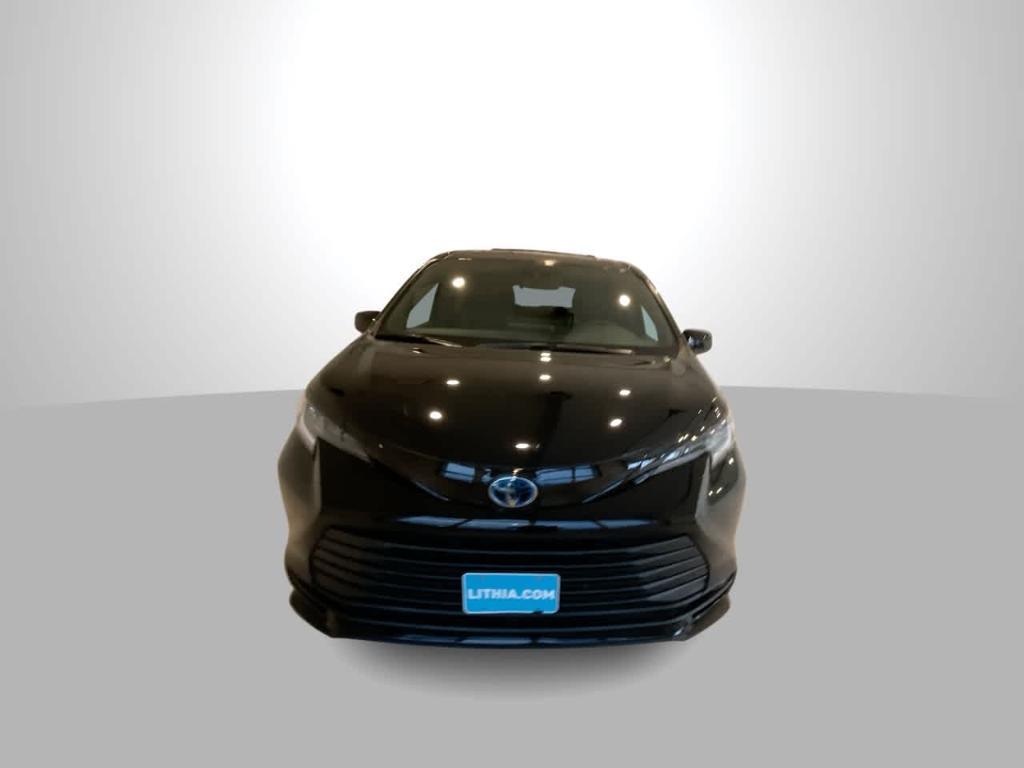 new 2025 Toyota Sienna car, priced at $52,562