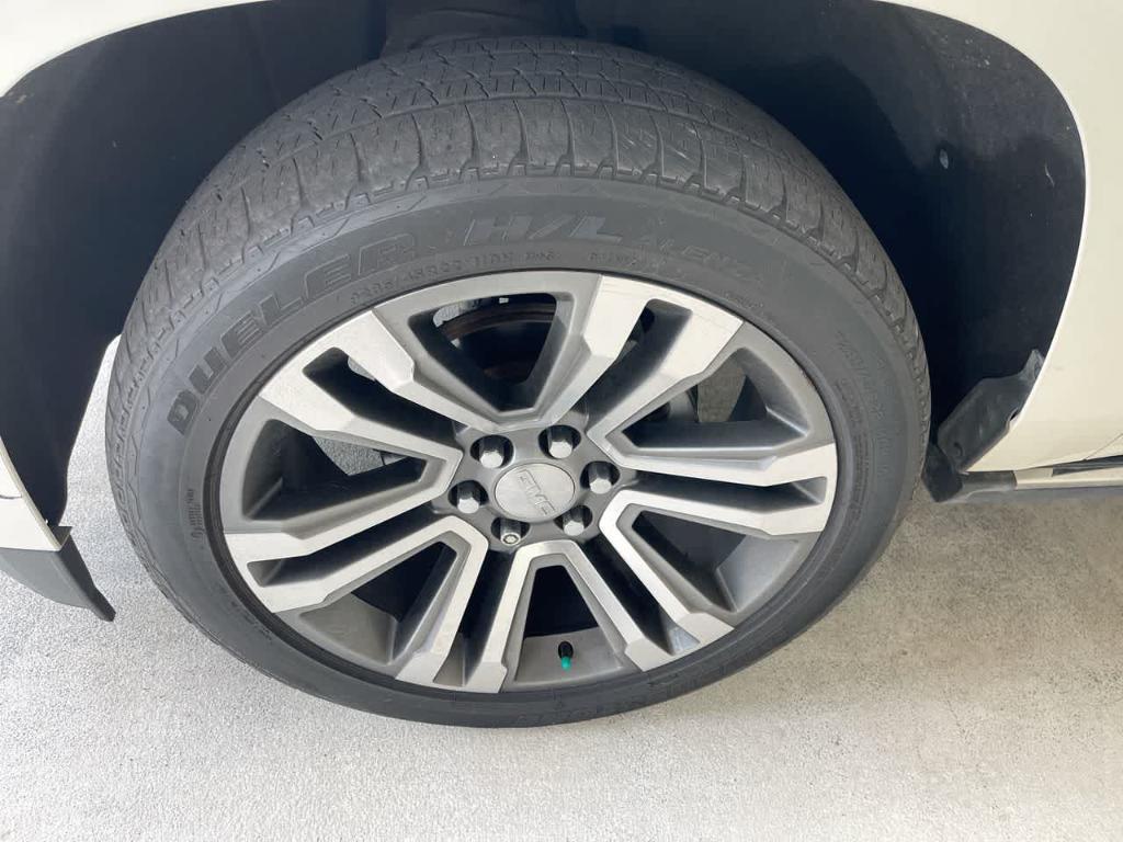 used 2015 GMC Yukon car, priced at $25,849