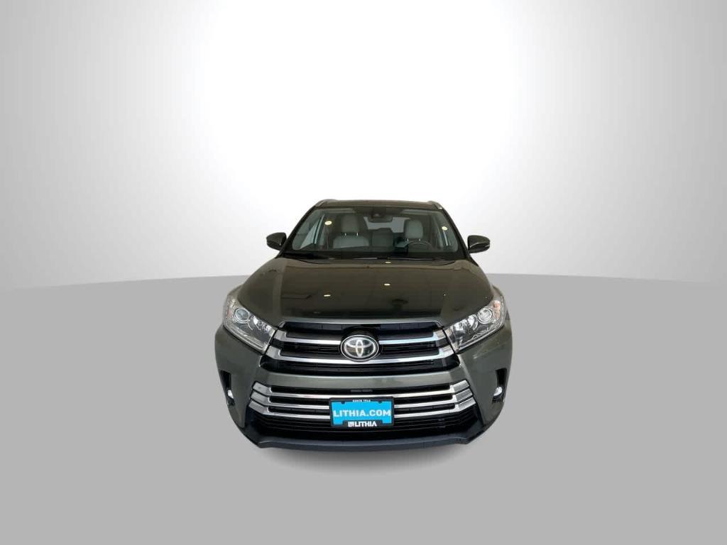 used 2019 Toyota Highlander car, priced at $27,751