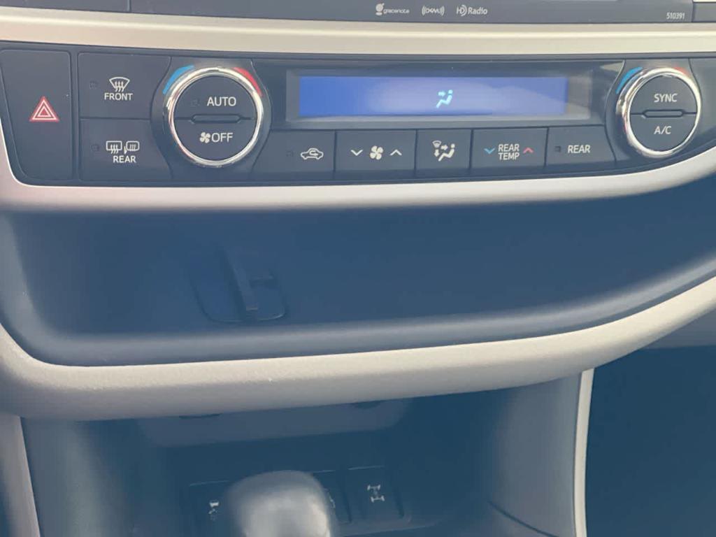 used 2019 Toyota Highlander car, priced at $27,751
