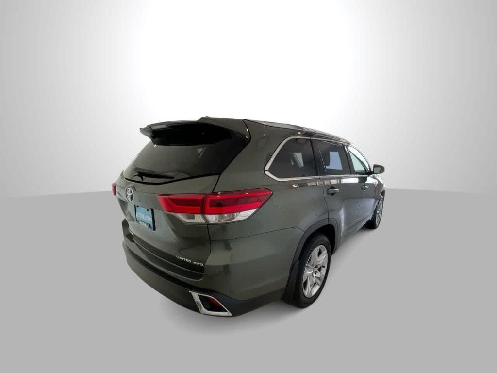 used 2019 Toyota Highlander car, priced at $27,751