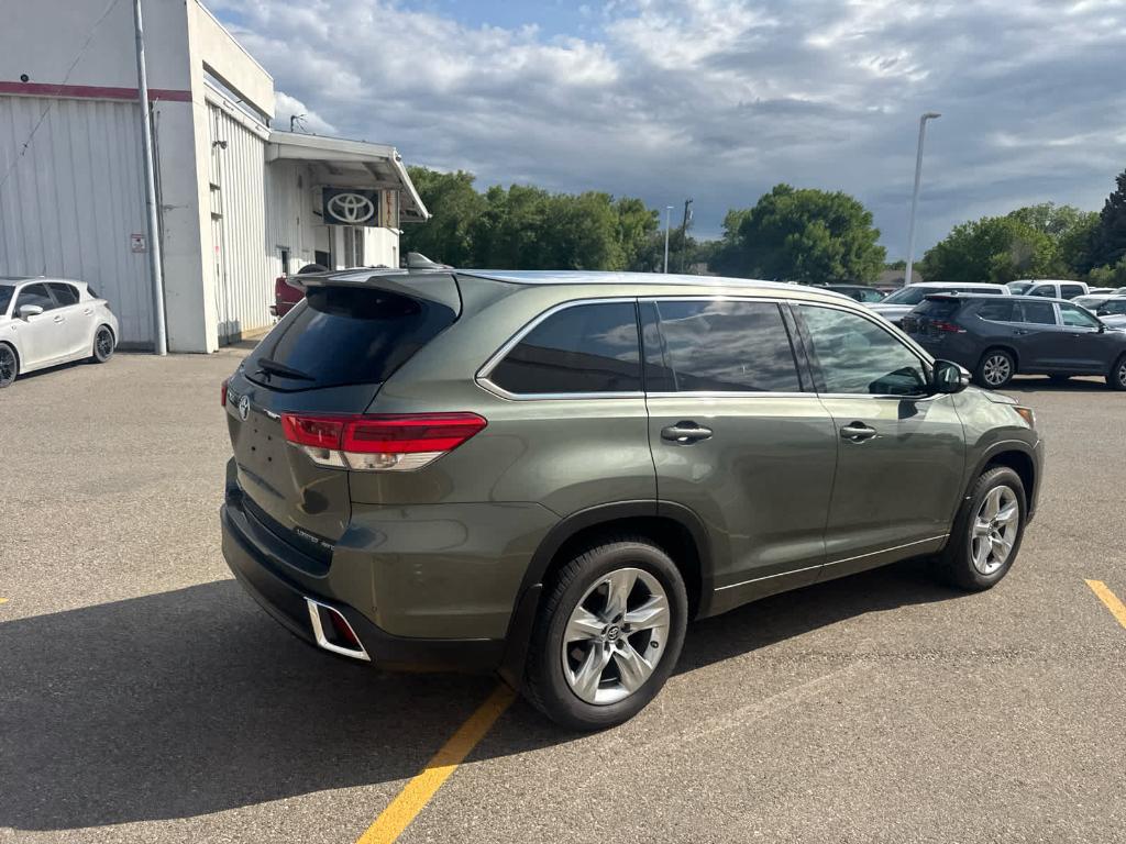 used 2019 Toyota Highlander car, priced at $27,751