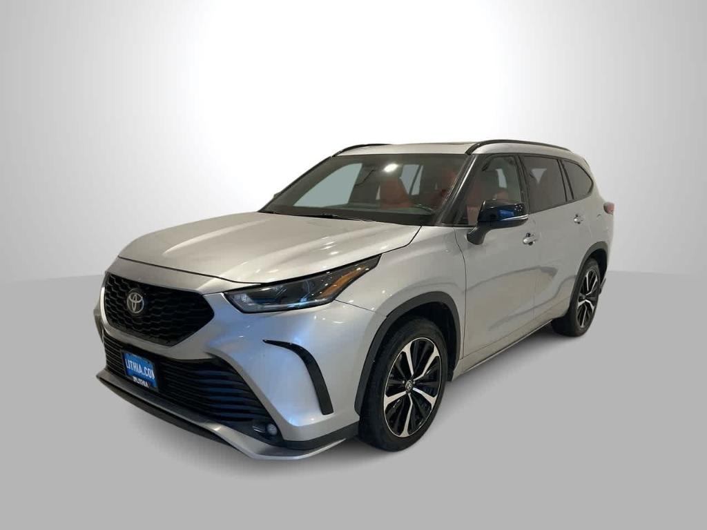 used 2022 Toyota Highlander car, priced at $38,415