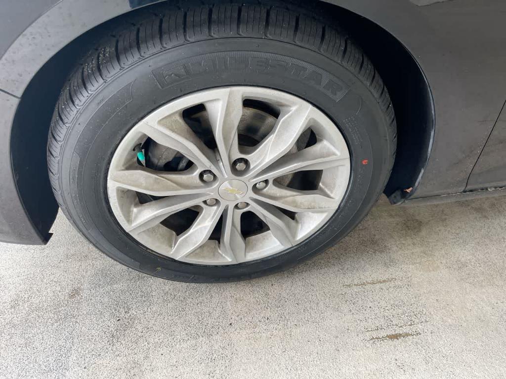 used 2020 Chevrolet Malibu car, priced at $12,981