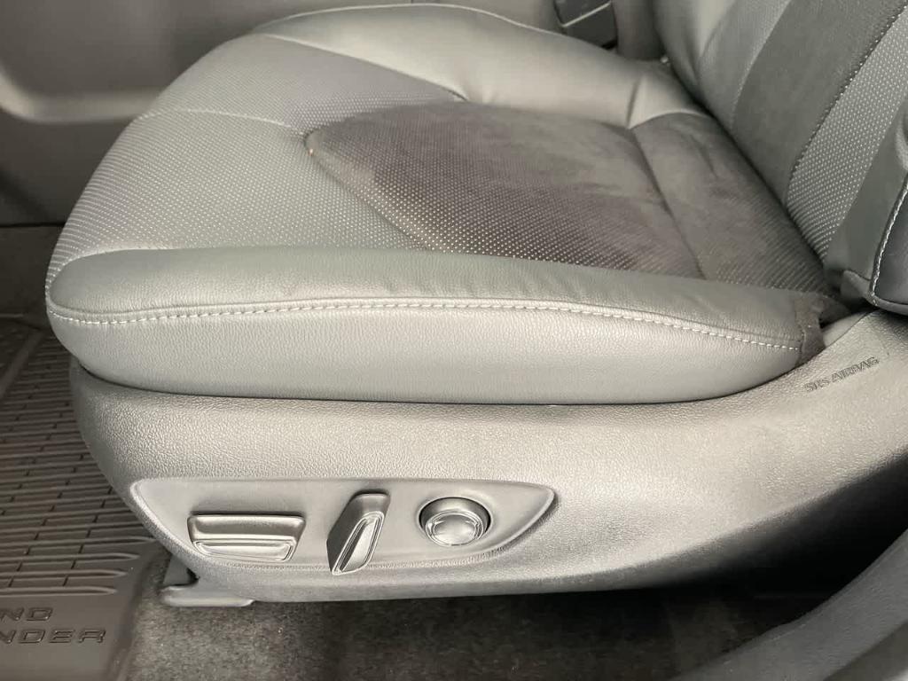 new 2025 Toyota Grand Highlander Hybrid car, priced at $61,628