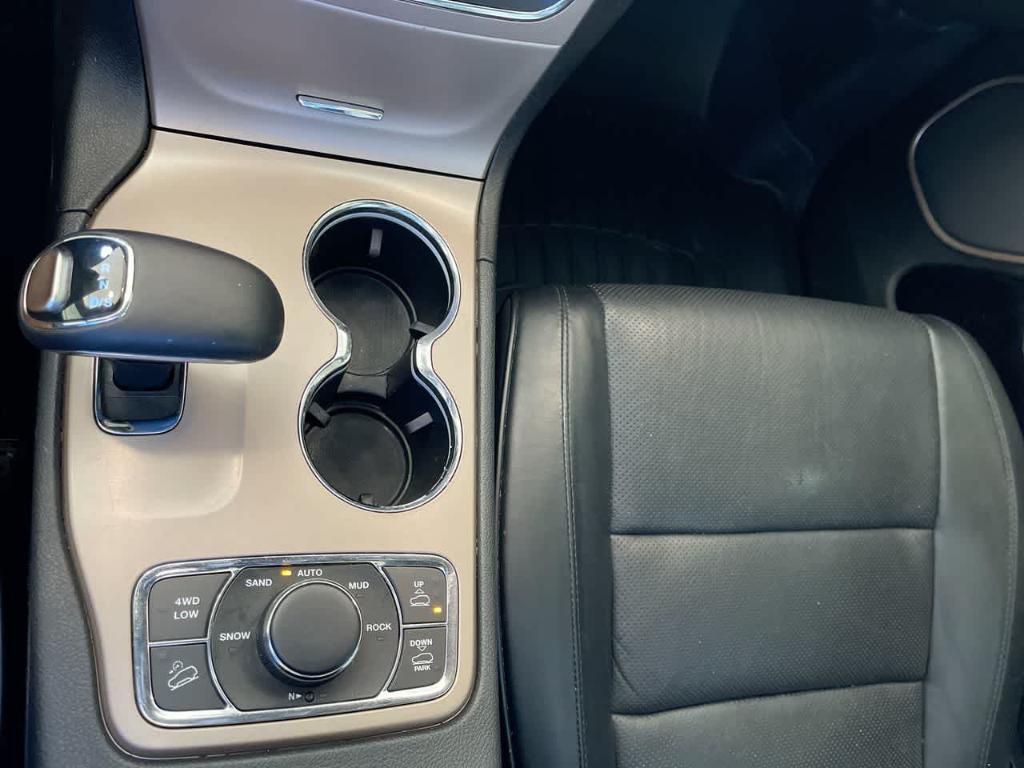 used 2014 Jeep Grand Cherokee car, priced at $11,682