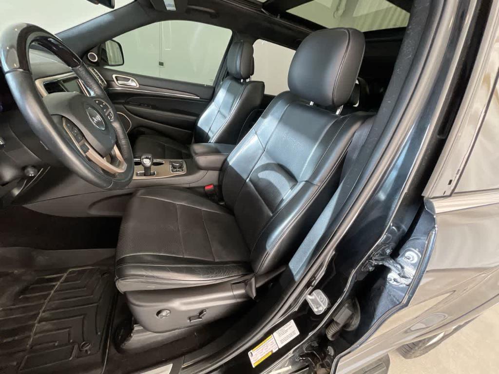 used 2014 Jeep Grand Cherokee car, priced at $11,682