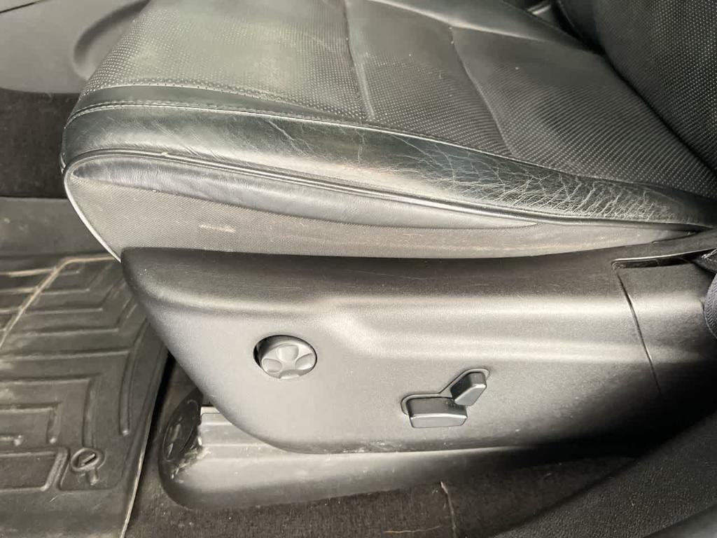 used 2014 Jeep Grand Cherokee car, priced at $11,682