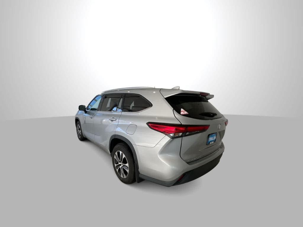 used 2021 Toyota Highlander car, priced at $30,149