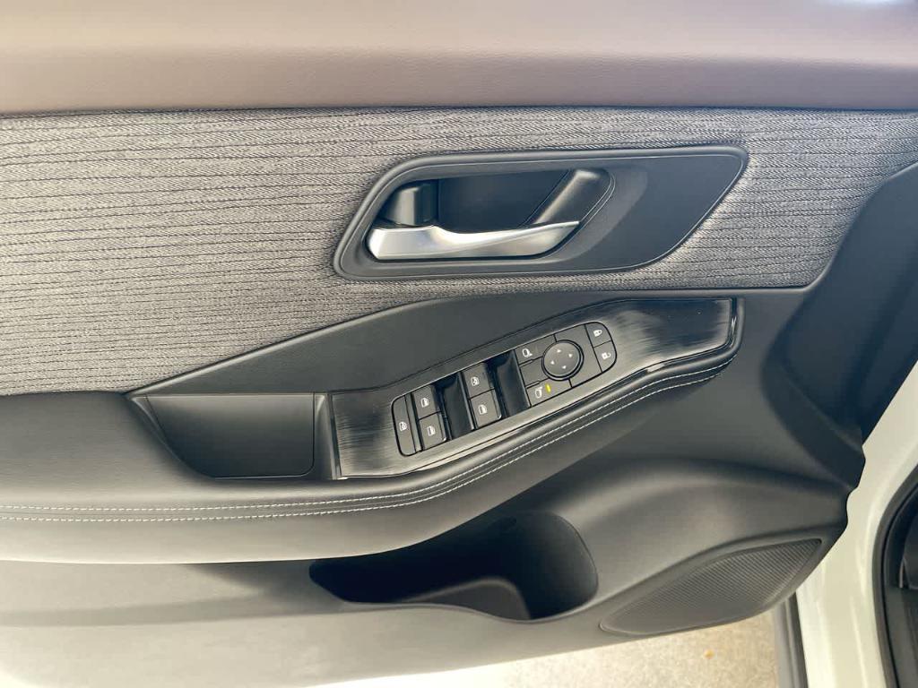 used 2023 Nissan Rogue car, priced at $21,810