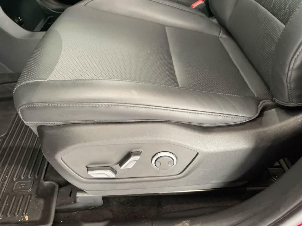 used 2024 Hyundai Santa Fe car, priced at $29,151