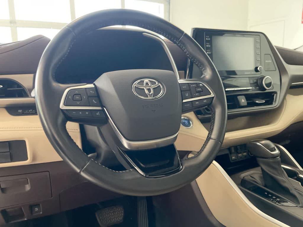used 2021 Toyota Highlander Hybrid car, priced at $32,677