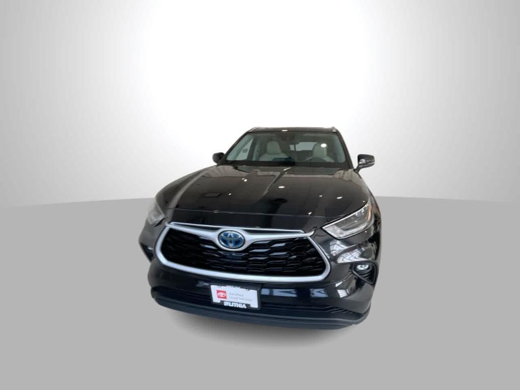 used 2021 Toyota Highlander Hybrid car, priced at $32,677