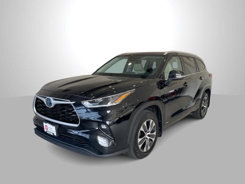 used 2021 Toyota Highlander Hybrid car, priced at $32,677