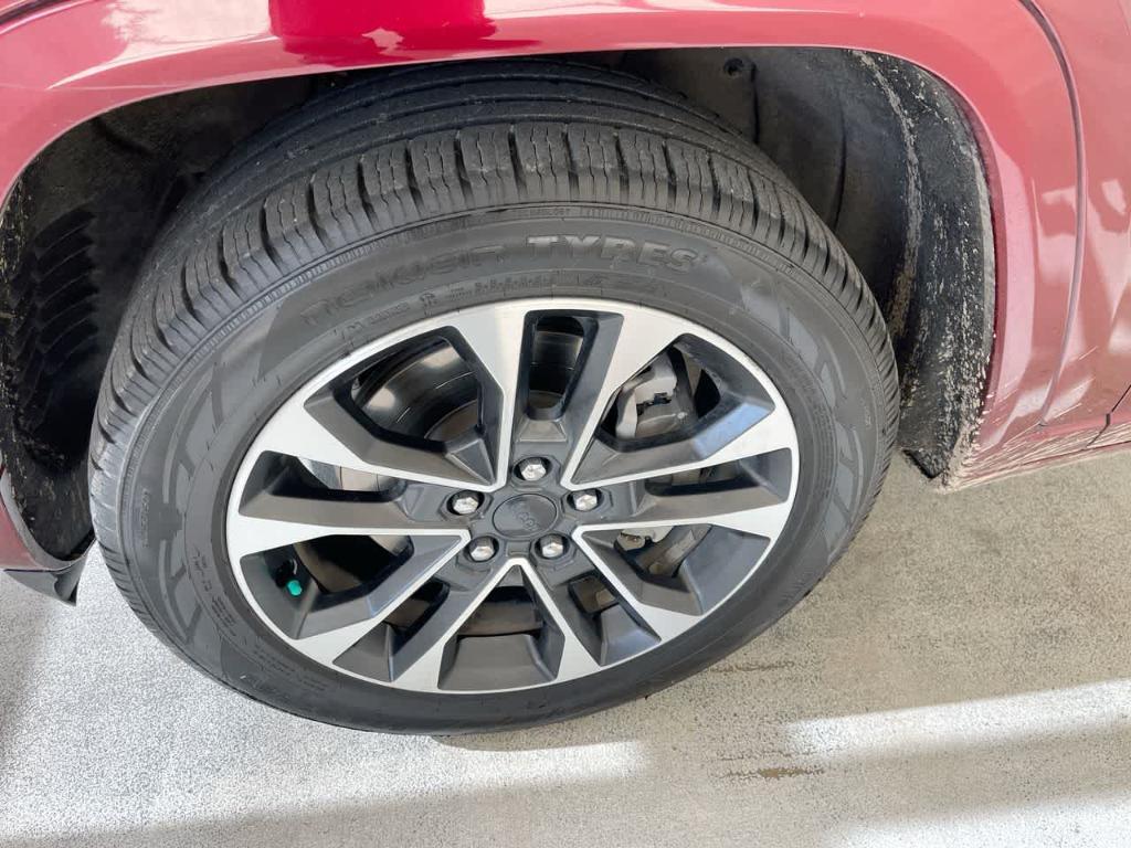 used 2021 Jeep Grand Cherokee L car, priced at $25,904