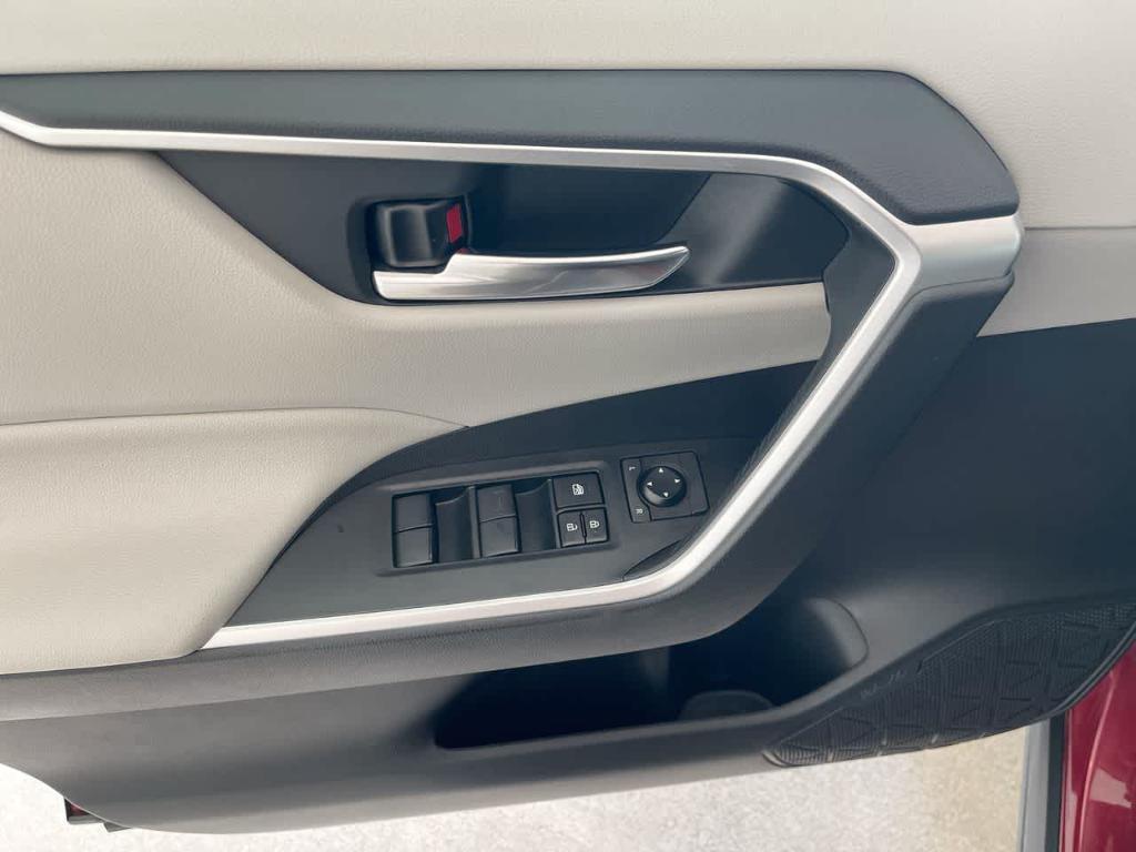 used 2020 Toyota RAV4 car, priced at $24,280