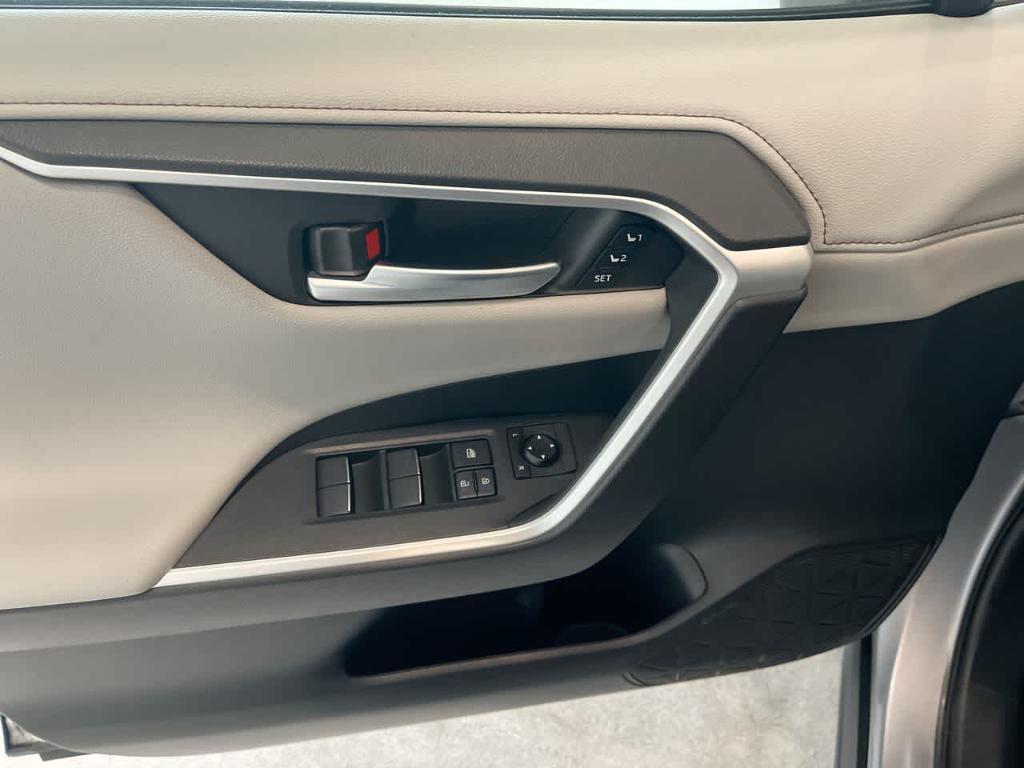 used 2020 Toyota RAV4 Hybrid car, priced at $24,095