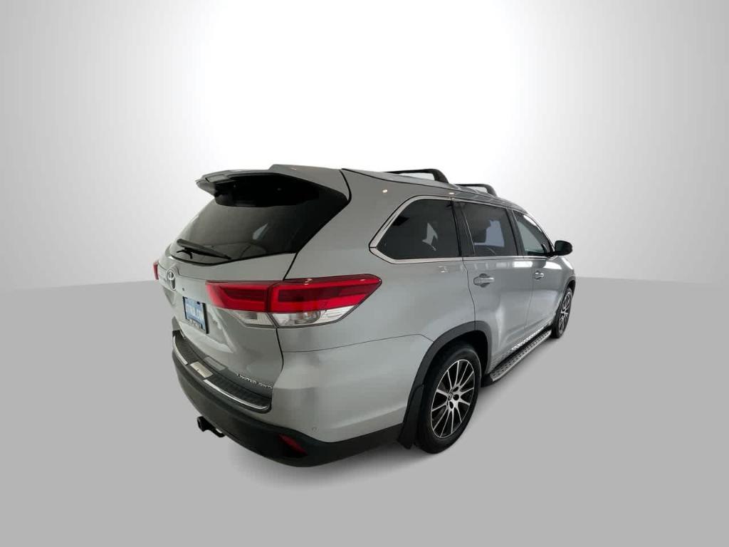 used 2019 Toyota Highlander car, priced at $26,588
