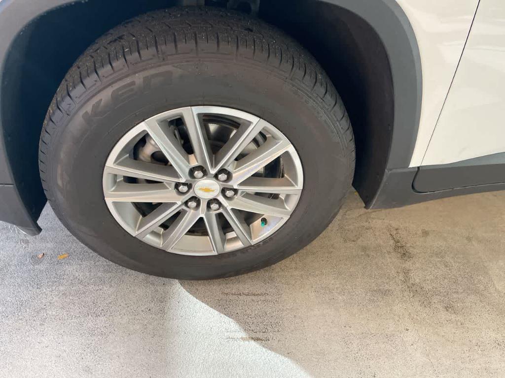 used 2022 Chevrolet Traverse car, priced at $26,870