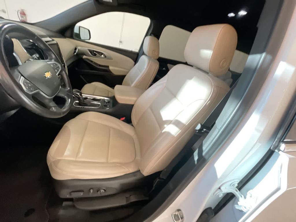 used 2022 Chevrolet Traverse car, priced at $26,870