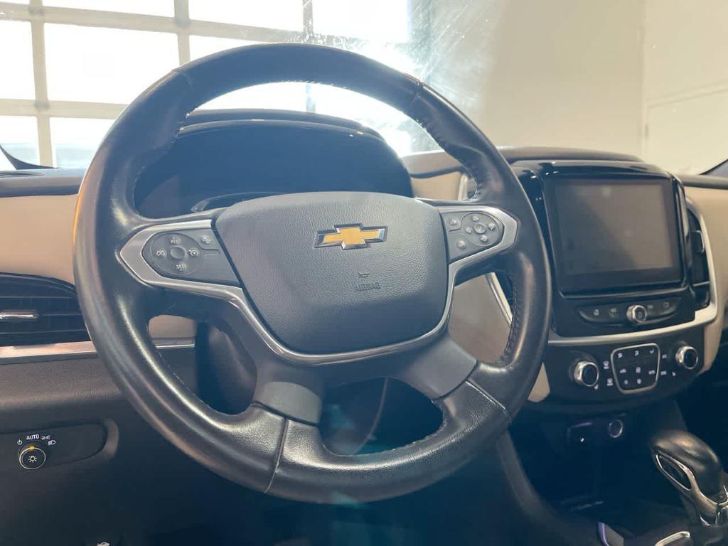 used 2022 Chevrolet Traverse car, priced at $26,870