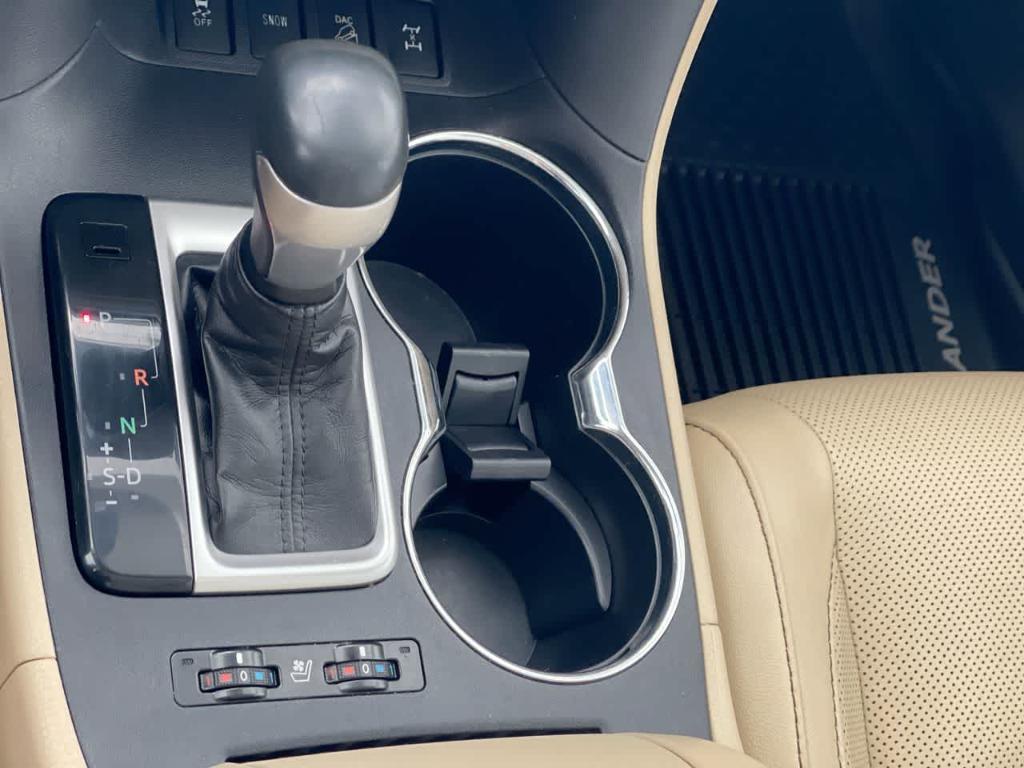 used 2018 Toyota Highlander car, priced at $21,423