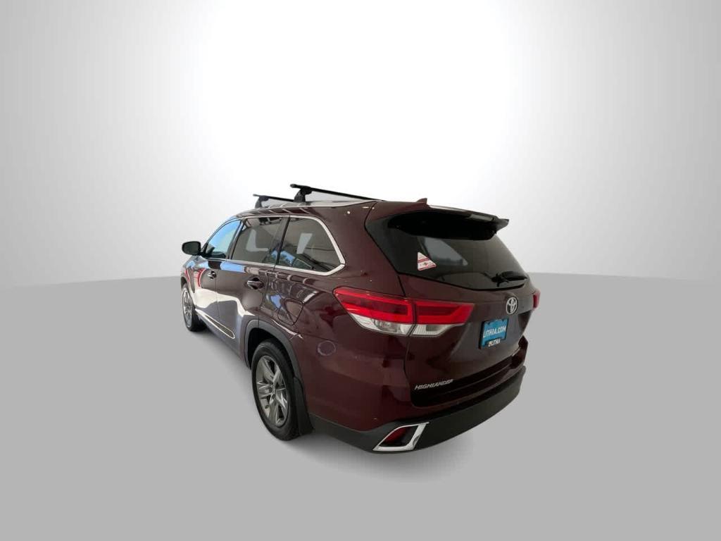 used 2018 Toyota Highlander car, priced at $21,423