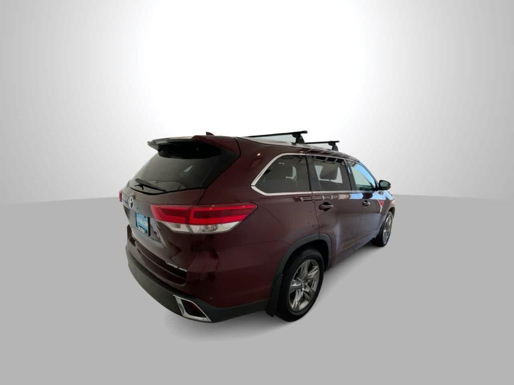 used 2018 Toyota Highlander car, priced at $21,423