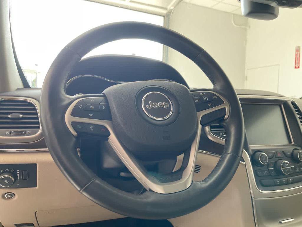 used 2015 Jeep Grand Cherokee car, priced at $15,336
