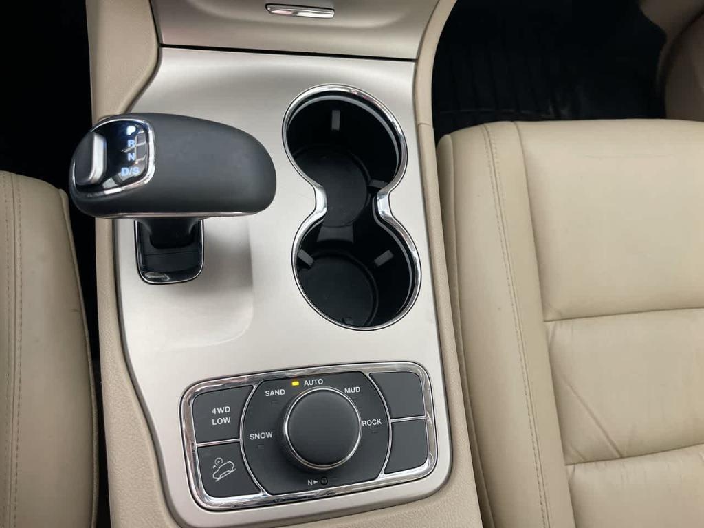 used 2015 Jeep Grand Cherokee car, priced at $15,336