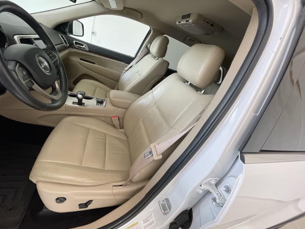 used 2015 Jeep Grand Cherokee car, priced at $15,336
