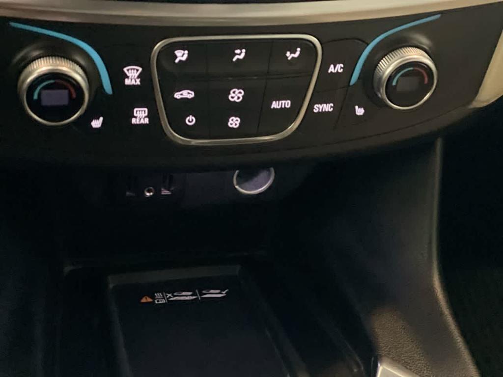 used 2022 Chevrolet Traverse car, priced at $29,658